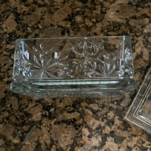 VINTAGE DIAMOND CUT GLASSWARE WITH LID - Picture 5 of 10